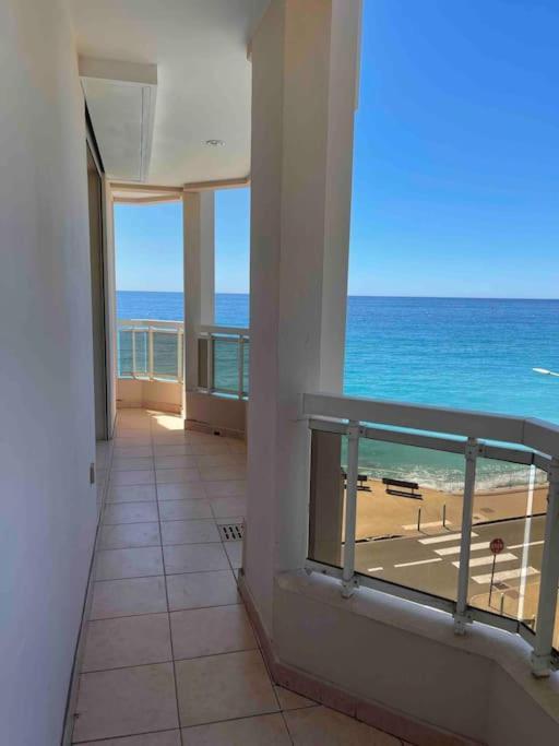 Appartement Bord De Mer Avec Garage Menton Exterior foto