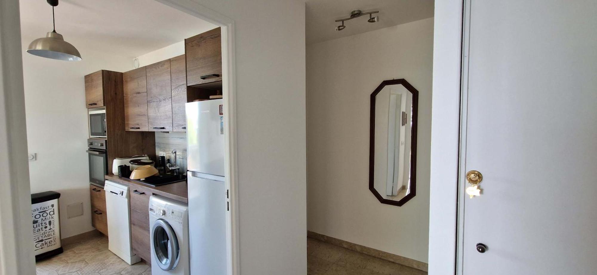 Appartement Bord De Mer Avec Garage Menton Exterior foto